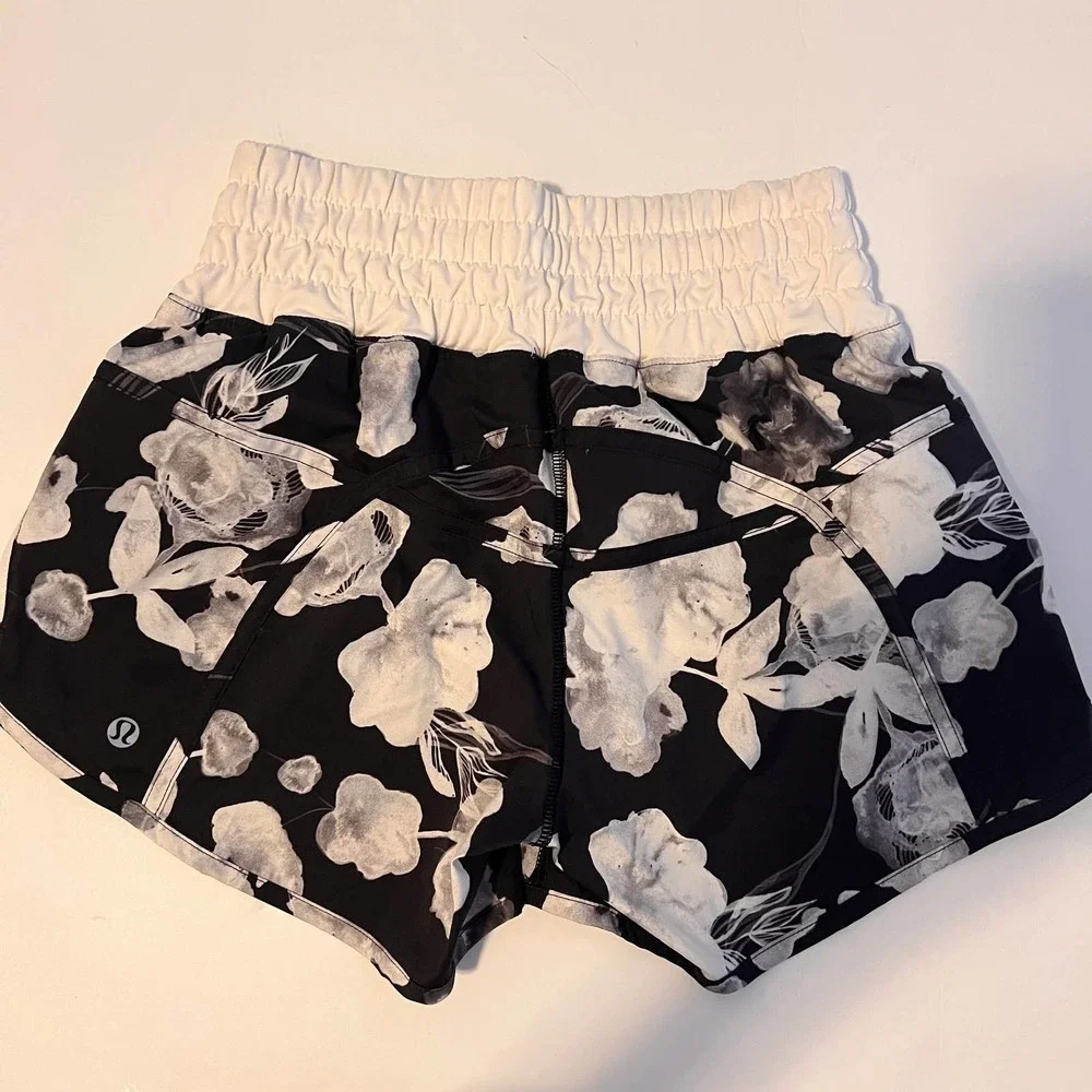 Lululemon Run Track Shorts 4 NWOT
